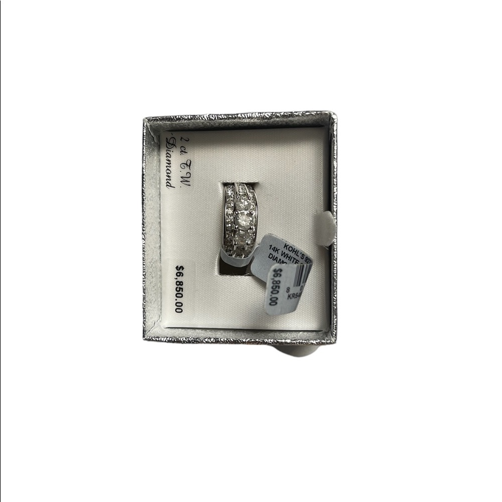 2 ct. T.W. DIAMOND RING - Picture 6 of 7